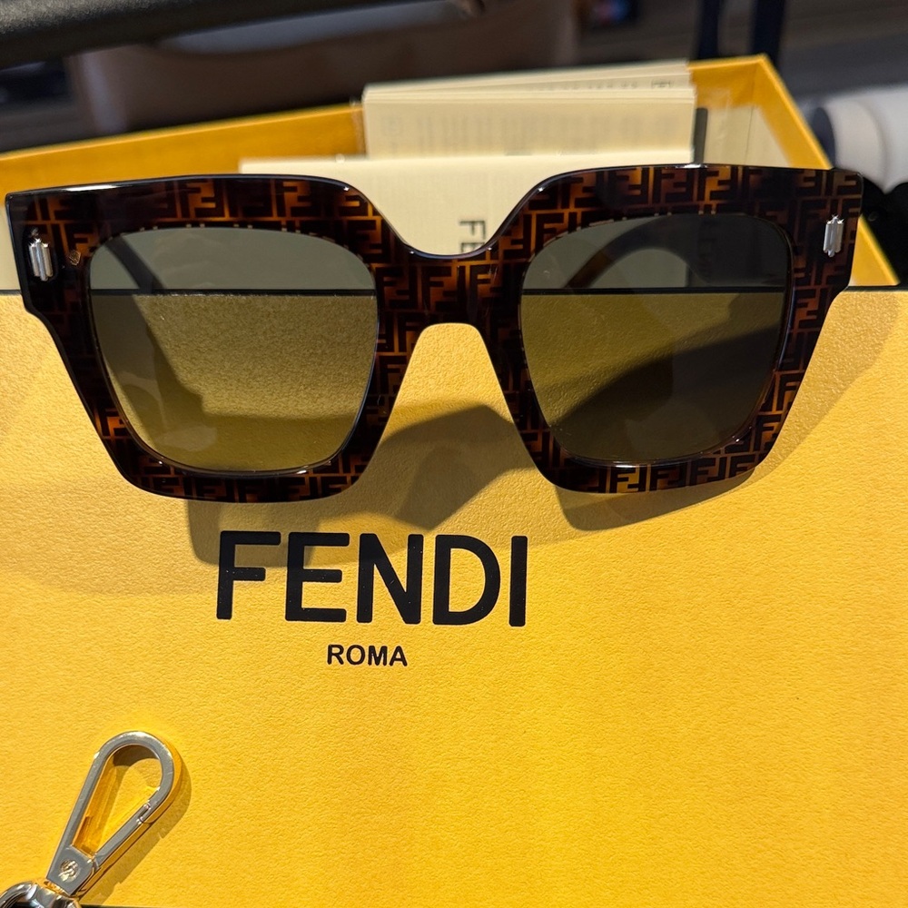 Fendi Roma 50mm square sunglasses